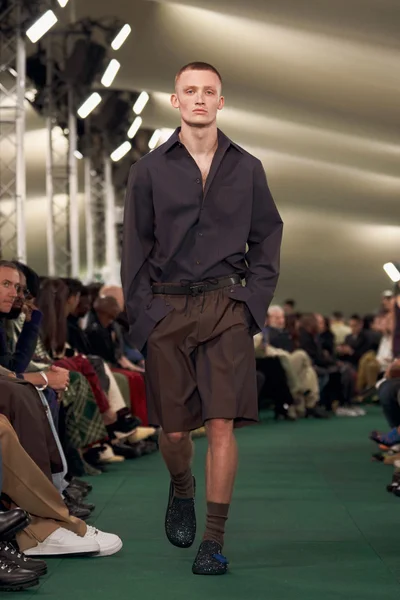 Look 45
